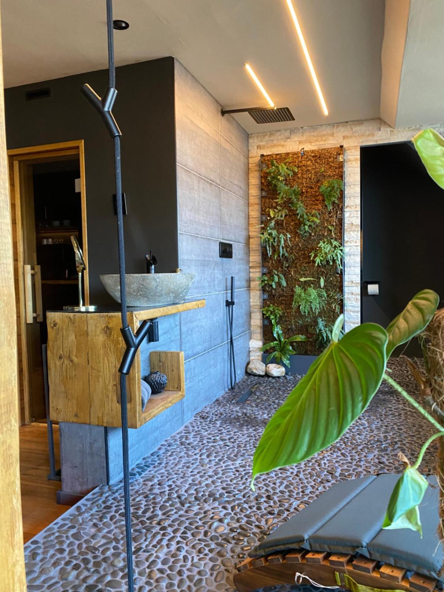 Private Wellness Suiten Mit Whirlpool Essen Extérieur photo
