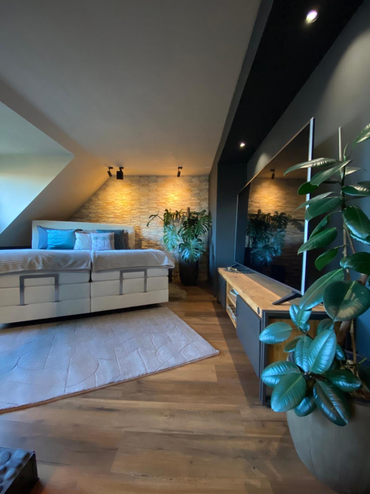Private Wellness Suiten Mit Whirlpool Essen Extérieur photo